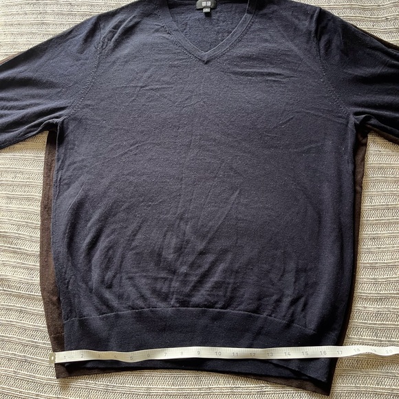 Uniqlo Merino V-neck Sweaters (3) - Picture 5 of 9